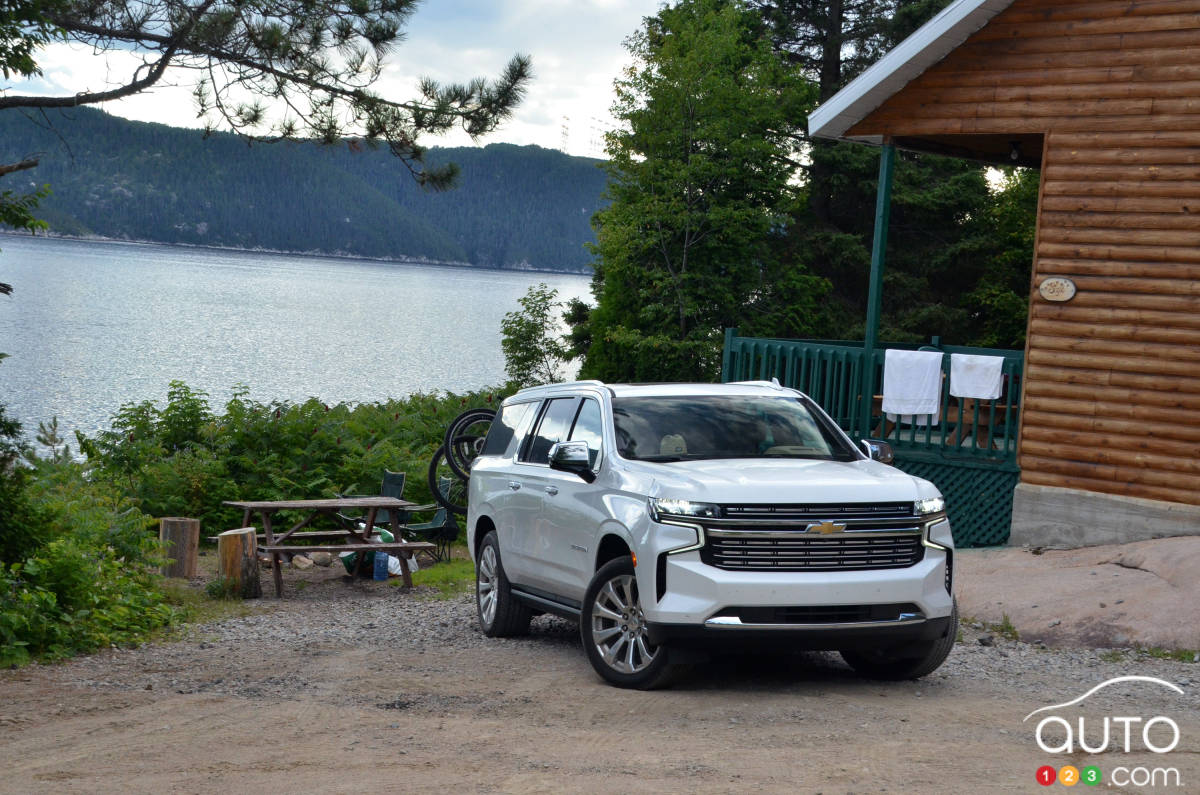 Chevrolet Suburban Duramax 2021, au bord du lac